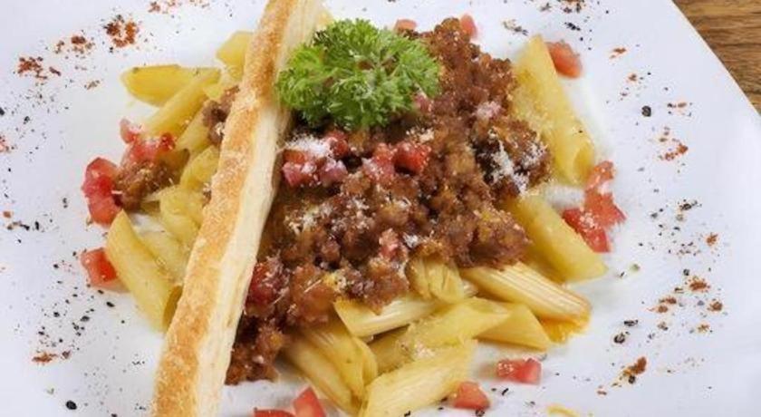 فندق أزيزا سيارياه سولو باي هورايسون Solo المظهر الخارجي الصورة